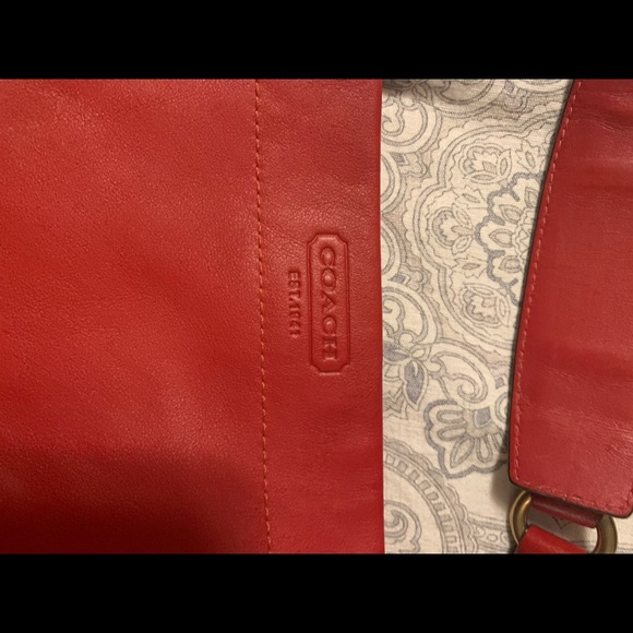 Coach - Picture 3 of 3